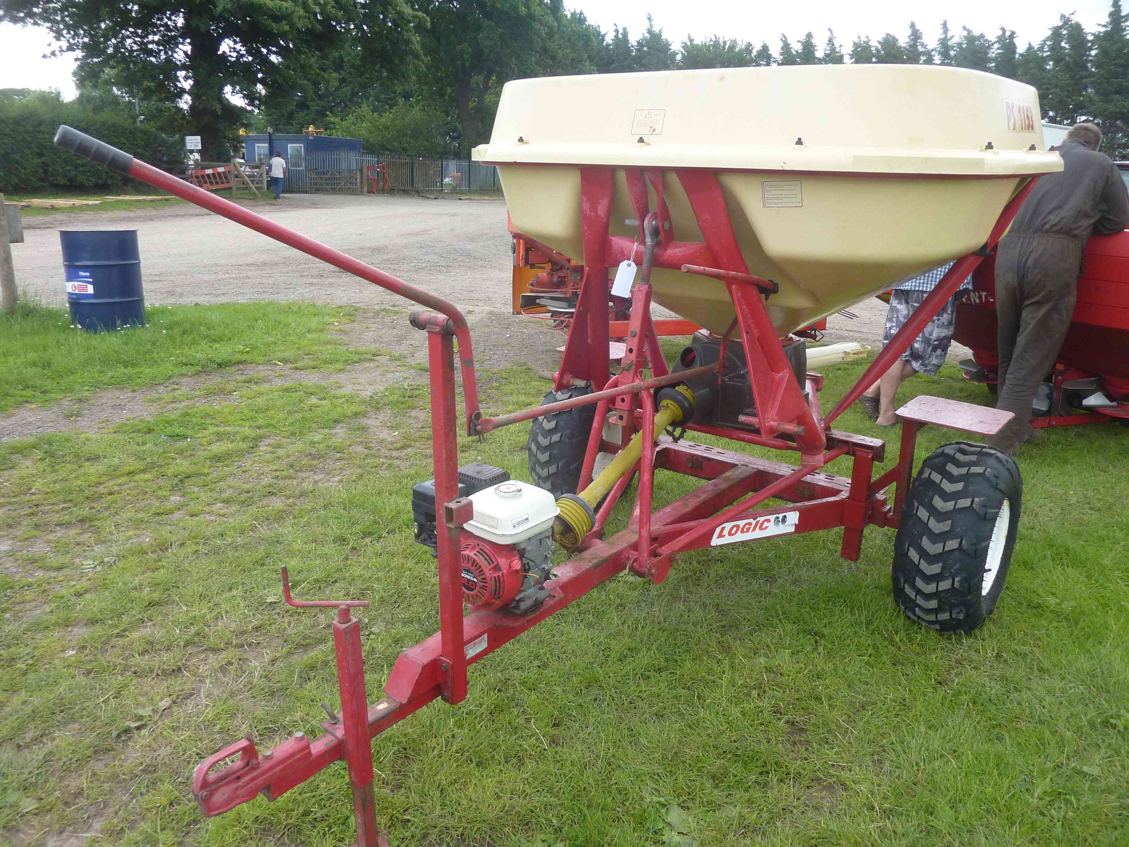 4439 Logic quad bike trailer c/w Vicon fertiliser spreader and Honda engine