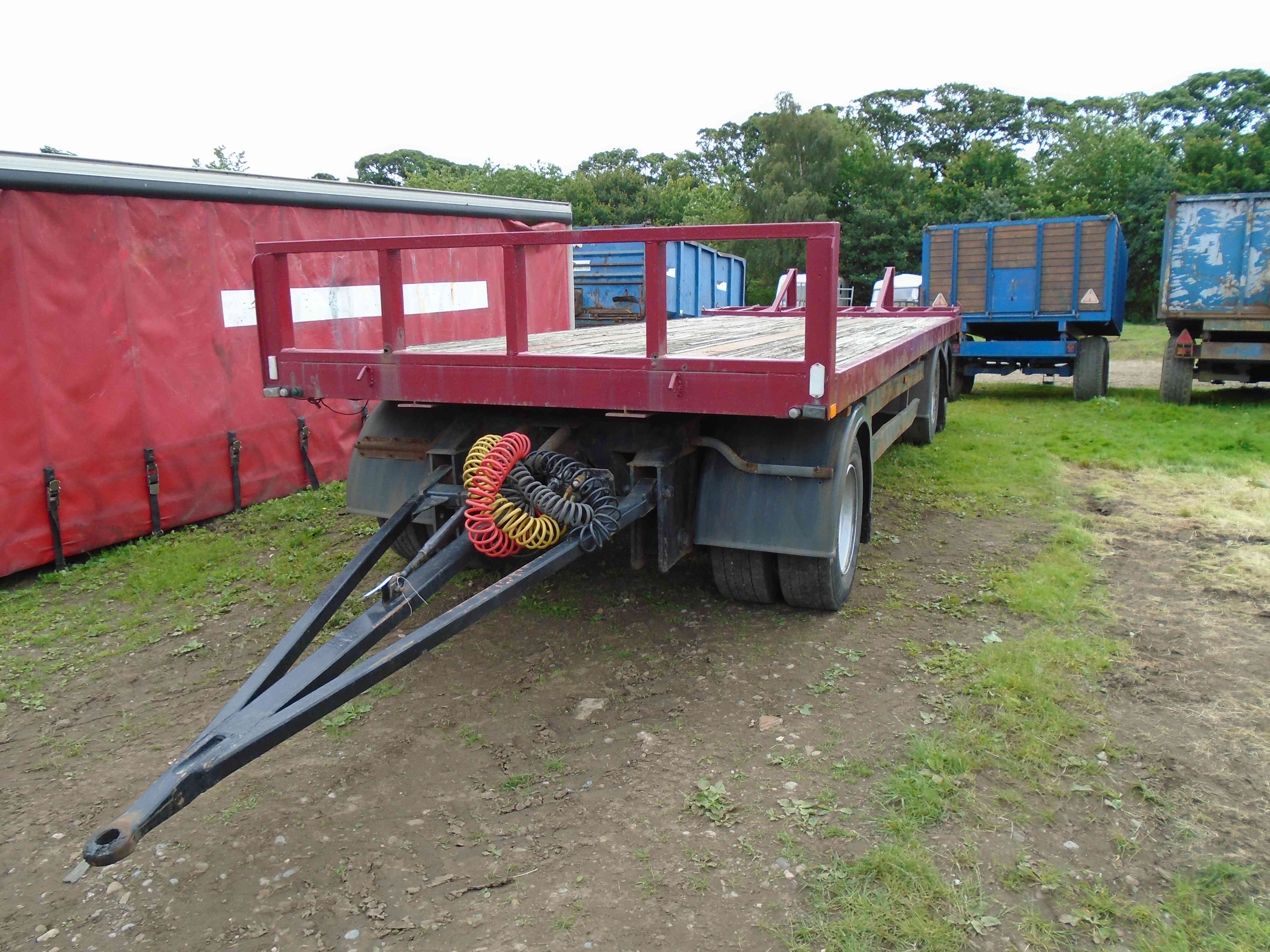 *4905 Wheelbase triaxle turntable drawbar trailer