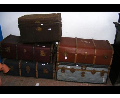 Selection of five vintage trunks 