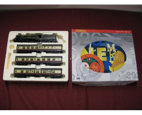 A Hornby 'OO' Scale Train Pack. comprising 4-6-0 'Castle Class' - 'Sudeley Castle' Locomotive and Tender. Plus three 'Padding