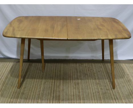 Ercol extending dining table with two leaves, closed 92 x 152 cm, legs are solid, some wear to edges, very minor surface mark