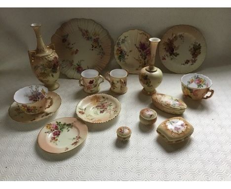 A quantity of Royal Worcester Blush Ivory wares to include 4 trinket boxes, 2 small Tigs, shell plate etc, [16 pieces]