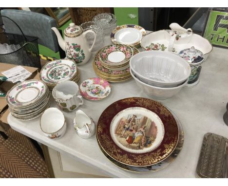 A QUANTITY OF CHINA AND CERAMICS TO INCLUDE 'DUCHESS' TEA TREE DESIGN PLATES, SAUCERS AND COFFEE POT, WEDGWOOD CLIO SAUCERS A