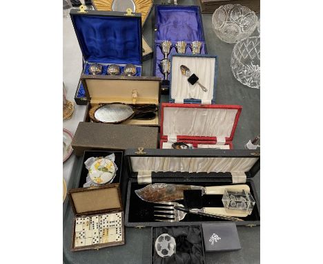 A QUANTITY OF VINTAGE FLATWARE INCLUDING SPOONS, SERVING SET, ETC, PLUS A BOXED SILVER PLATED GOBLET AND WINE SET, ETC 