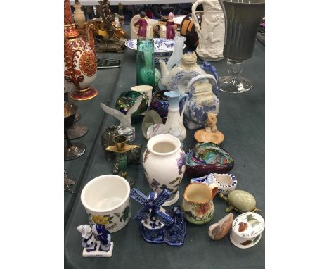 A QUANTITY OF GLASSWARE AND CERAMICS INCLUDING PORTMERION, ROYAL DOULTON, NAO, CAITHNESS GLASS VASE, MTARFA HAND BLOWN GLASS,