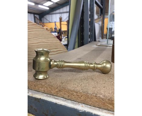 A VINTAGE BRASS GAVEL 