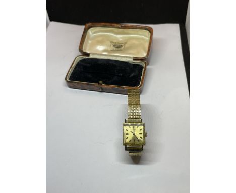 A VINTAGE LANCO WRIST WATCH IN A PRESENTATION BOX 