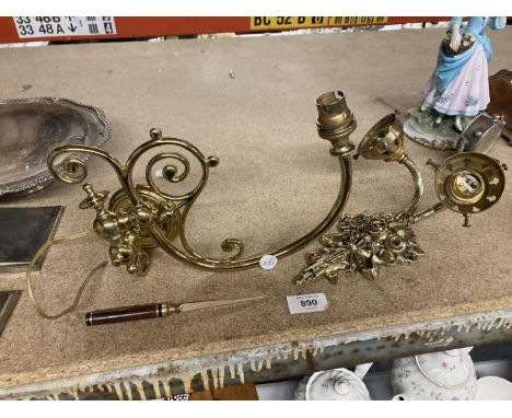 TWO GOLD COLOURED WALL LIGHT FITTINGS 