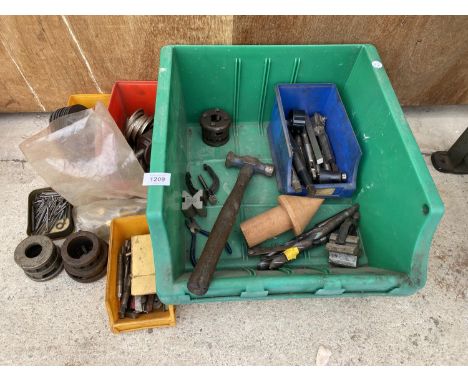 AN ASSORTMENT OF TOOLS AND HARDWARE TO INCLUDE DRILL BITS, HAMMERS AND CLAMPS ETC 