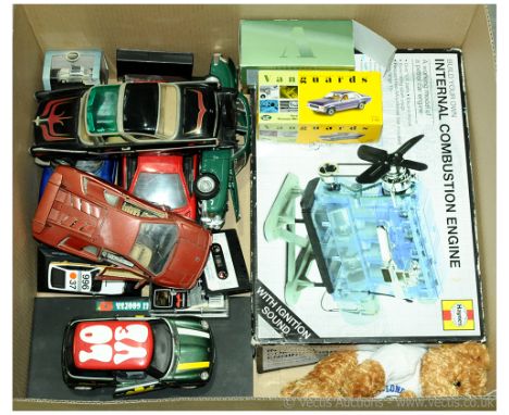 Bburago, Corgi, Lledo &amp; similar - a small mixed group of boxed and unboxed items to include a Haines boxed "Build Your Ow