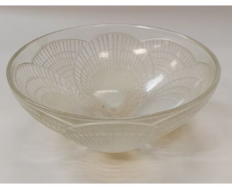 RENE LALIQUE (1860-1945) - a "Coquille" pattern bowl, early 20th Century, with four moulded scallop shells and opalescent cen