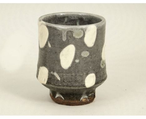 JIM MALONE. A Jim Malone yunomi. Impressed personal &amp; pottery mark. Height 10cm.