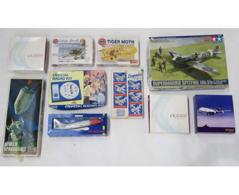 Boxed model aircraft modelling kits, to include Airfix 1:72 scale De Havilland Tiger Moth, Fokker DR1, Tamiya 1:48 scale Supe