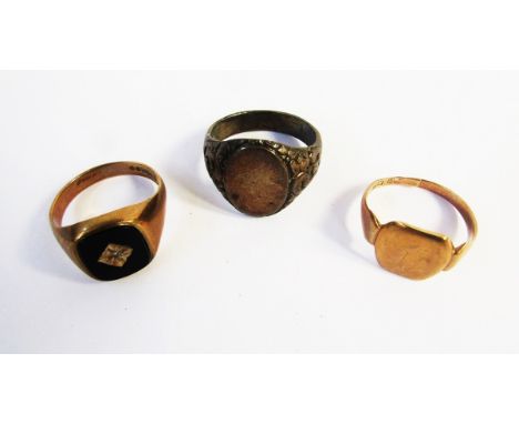 9ct gold signet ring (damaged), 3 grams approx, gent's 9ct gold and onyx signet ring, set small white stone, 5gms total appro