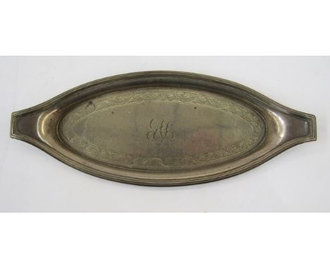 George III silver candle snuffer tray, London 1799, Peter Podio, of elliptical form with twin handles and reeded edge, the bo