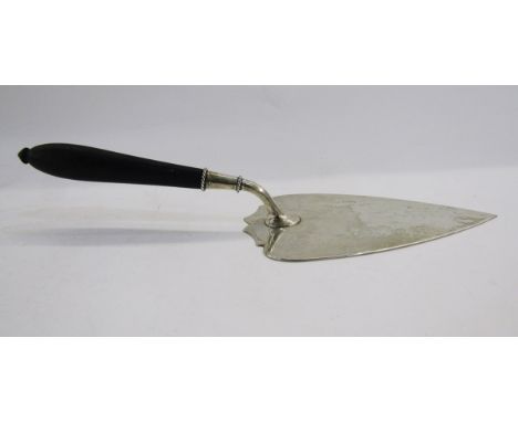 Edwardian silver trowel-pattern cake slice, the ebonised wood handle with silver ropetwist pattern collar, London 1909, 23.5c