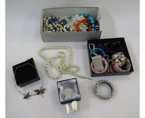 A quantity of bead necklaces, diamante and other bracelets and costume jewellery