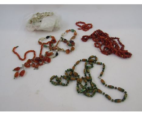 Assorted necklaces including carnelian bead necklace, twig coral necklace, seed pearl necklace (damaged) and various others&n