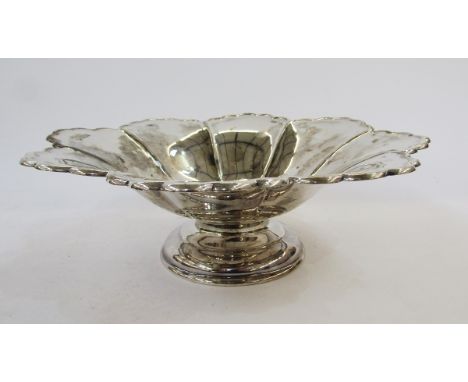 Silver pedestal bowl, Sheffield 1932, William Lister &amp; Sons, of petal form with scalloped edge on a circular stepped foot