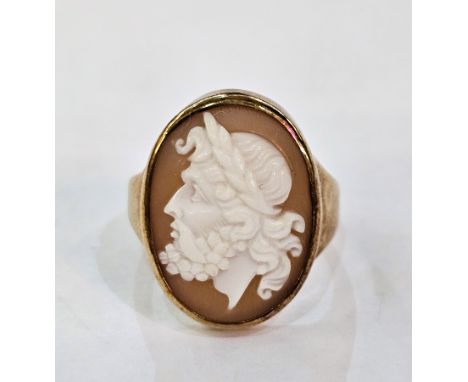 9ct gold shell cameo ring, oval with classical male portrait, size M 1/2