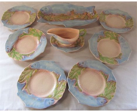 H Wain &amp; Sons Melba ware fish design service consisting of large serving plate, 6 plates &amp; a sauce boat with stand