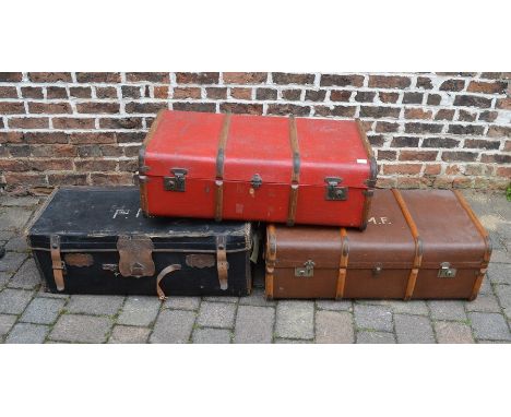 3 vintage trunks