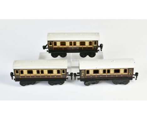 Märklin, 3 engl. Abteilwagen, 2873/0, First Class, Spur 0, Z 2+