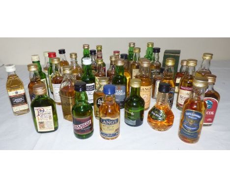 &nbsp;mixed box of miniatures, scotch whiskeys etc (39 )&nbsp;