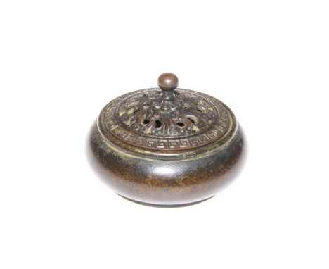 Bronze censor with lid, 10cm.