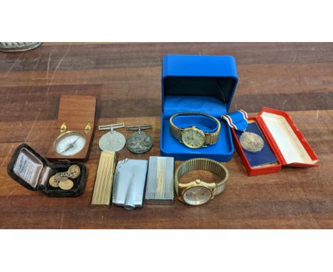 Collectables to include a WW1 medal issued to 5783 PT PE Davis 15-Lond r, a WWII medal, a compass, a pair of cufflinks, a box