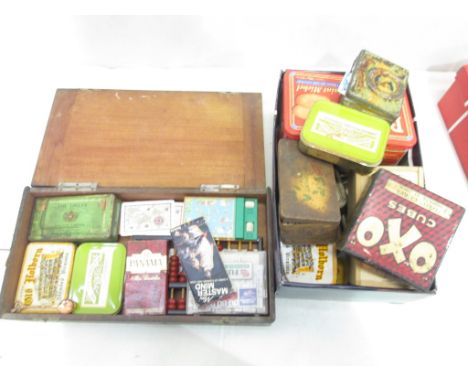 A box of vintage games to inc chess, gaming counters etc