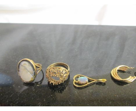 9ct rings and an Opal pendant