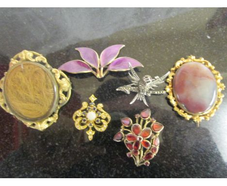 Six brooches to inc. gold, opal, sapphire & pearl, Norwegian enamelled silver marcasite example