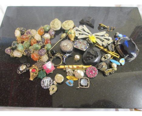 A quantity of dress jewellery to inc an 18ct slide and jade, ivory and lapis lazuli earrings, c1920