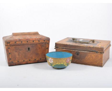 A pine tack box with metal handle to each side, 83cm x 45cm x 44cm, containing an engraving "Mail Coach" in a verre eglomise 