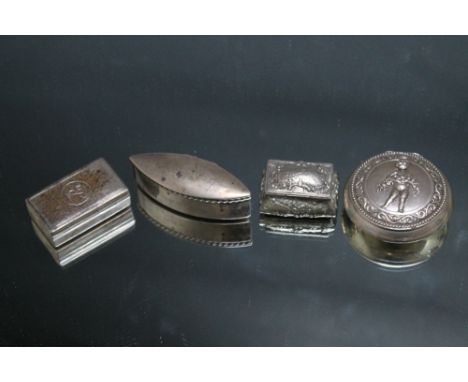 A HALLMARKED SILVER SNUFF BOX - CHESTER 1923, W 5 cm, together with a similar marquise shape style example - Birmingham 1900,
