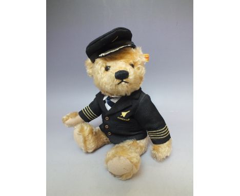 A STEIFF BLOND MOHAIR CONCORDE BEAR EAN 664403, H 24 cm