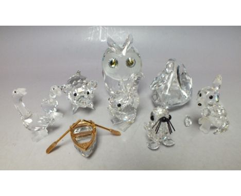 A COLLECTION OF SWAROVSKI ANIMAL FIGURES ETC., comprising a swan, a large owl - H 7 cm, two ducks, a pig, a seal, a squirrel 