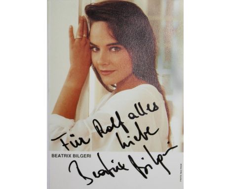 Sammlung: von ca. 200 Autogrammkarten mit eh. Unterschr., sowie einigen Karten ohne Unterschr. In 2 mod. Sammelalben eingeste