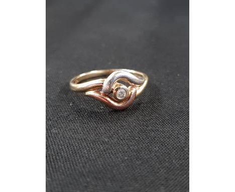 9 CARAT YELLOW GOLD, ROSE GOLD AND WHITE GOLD DIAMOND RING 