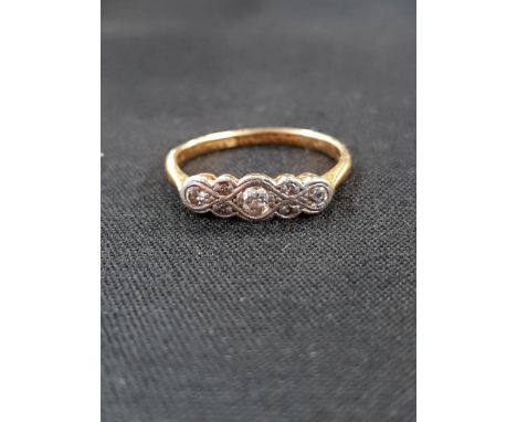 18 CARAT GOLD 7 STONE DIAMOND RING 