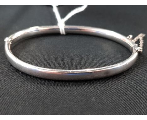 ORNATE SILVER BANGLE 