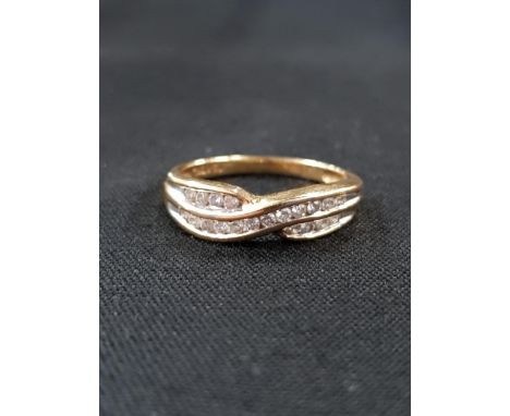 18 CARAT YELLOW GOLD DIAMOND RING 