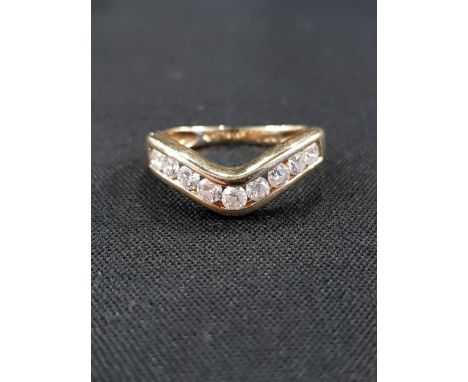 18 CARAT YELLOW GOLD &amp; DIAMOND 9 STONE RING WITH 0.5 CARAT OF DIAMONDS 