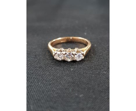 18 CARAT YELLOW GOLD 3 STONE DIAMOND RING WITH 0.45 CARAT OF DIAMONDS 