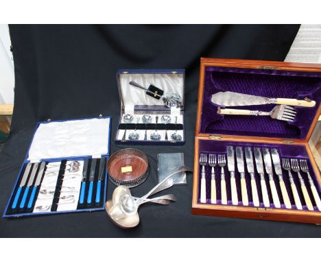 ADDENDUM, SPOONS AT FRONT ARE NOT IN SALE: Cased set of silver-plated fish servers and eaters with silver ferrules, Sheffield