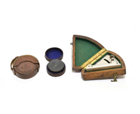 Stanley Optical Square together with a Short &amp; Mason Clinometer and a Simson &amp; Co metal clinometer in wooden case (3)