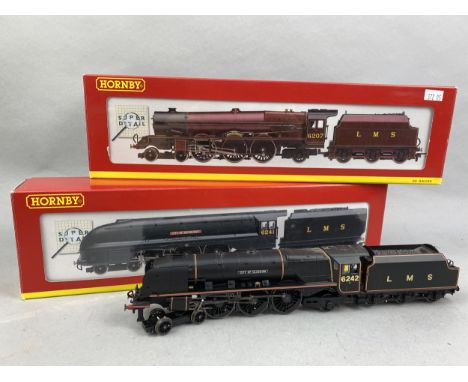 LOT OF HORNBY 00 GAUGE MODEL TRAINS, all in original boxes