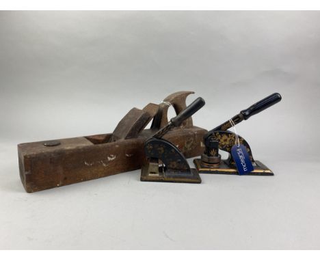 COLLECTION OF WOODWORKING TOOLS, including wood planes, along with two japanned paper embossers