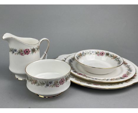 PARAGON 'BELINDA' PATTERN DINNER SERVICE, with floral and gilt decoration, including cups, saucers, side plates, dinner plate
